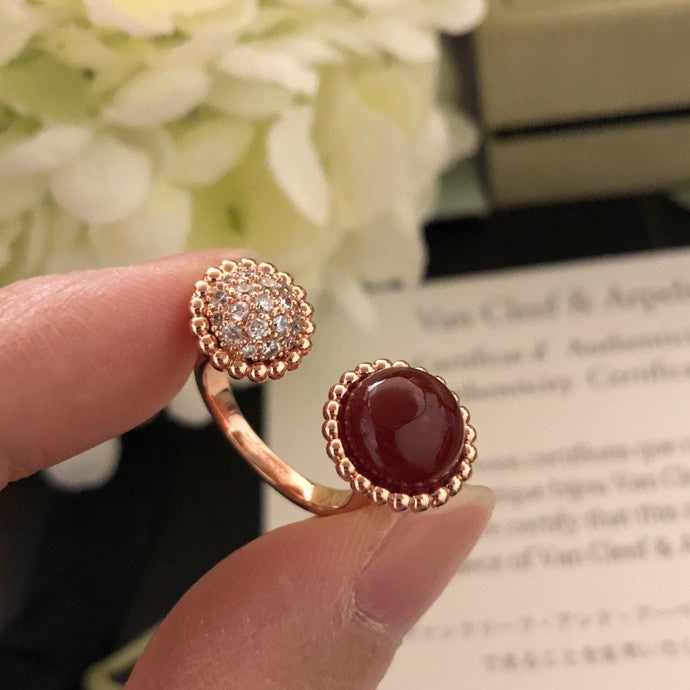 ¡®AuraJewelry¡¯PERLEE COULEURS DIAMOND ROSE GOLD BETWEEN THE FINGER RING